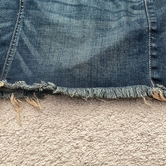 Express Straight Mini Mid-Rise Jean Skirt - Picture 5 of 5